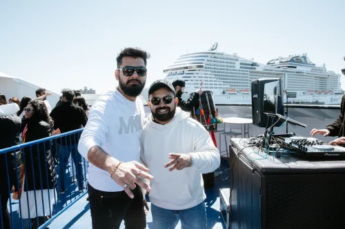 9a0ddf 884cd50e8c3945aaad7df6ee82cbb6c3mv2